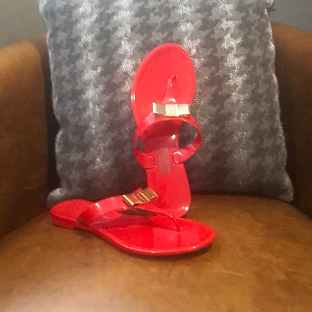 Ferragamo red sandals🐝